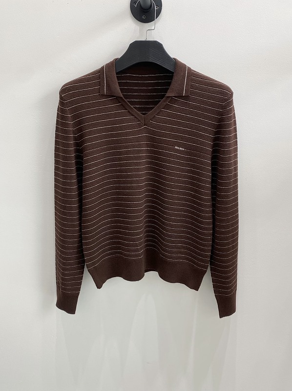 Sweater from Scarlettluxury