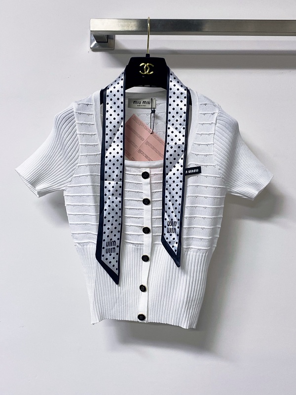 Tee from Scarlettluxury