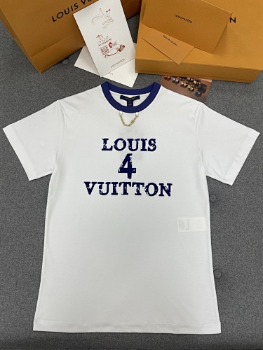 Tee from Scarlettluxury