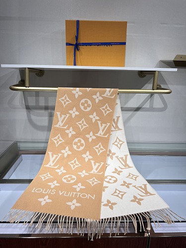 Louis Vuitton scarf