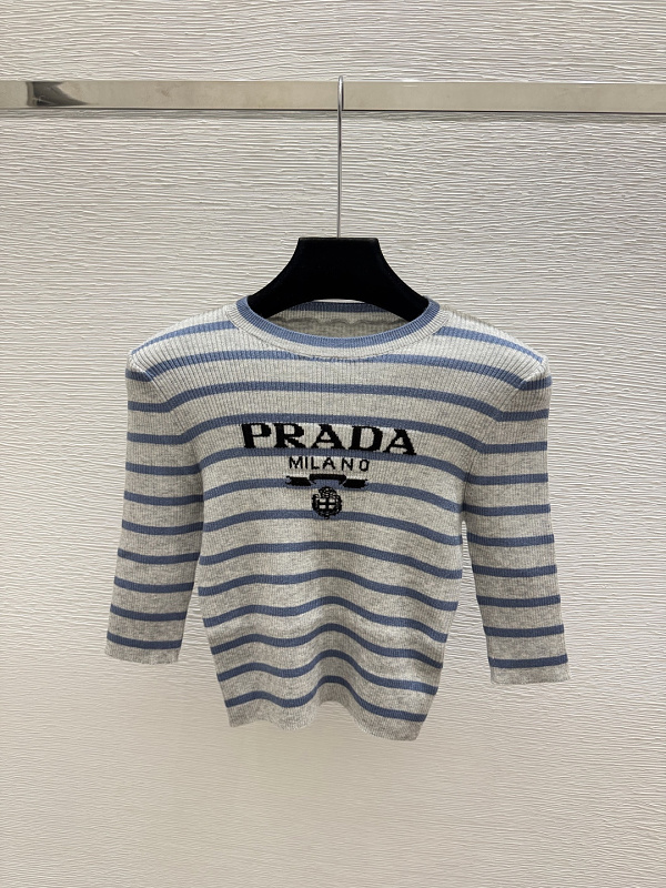 Sweater from Scarlettluxury