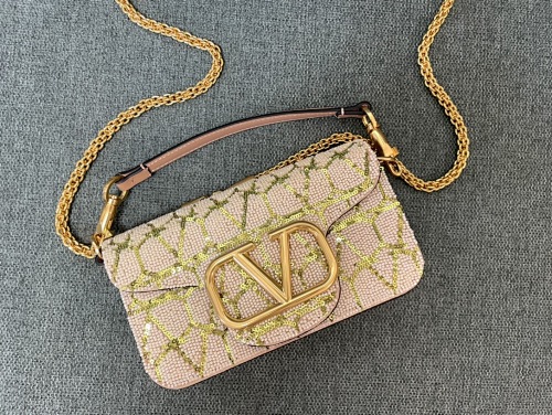 Valentino VLogo Signature