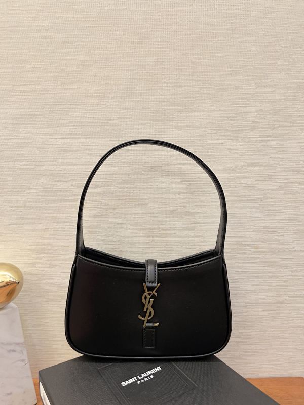 Shoulder bag from Scarlettluxury