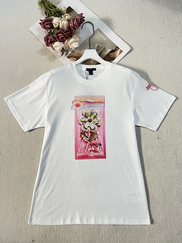 Tee from Scarlettluxury