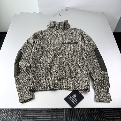 Sweater from Scarlettluxury