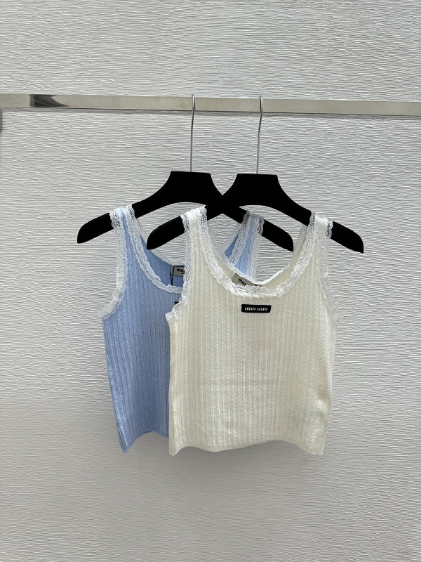 Sweater from Scarlettluxury
