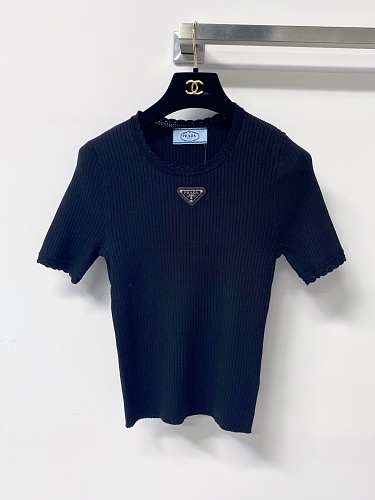 Tee from Scarlettluxury