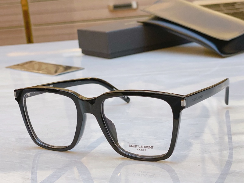 Glasses from Scarlettluxury
