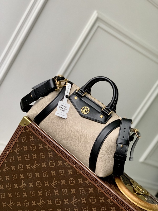 Louis Vuitton crossbody bag