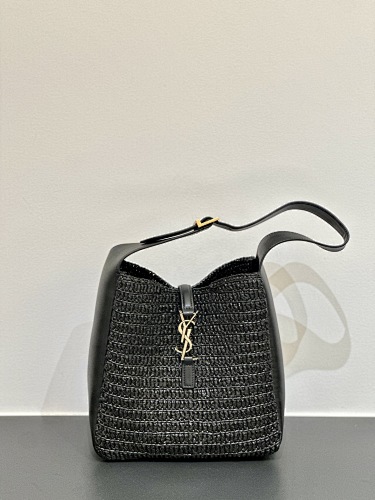Shoulder bag from Scarlettluxury