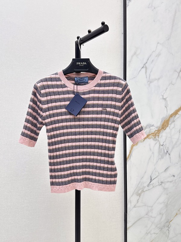 Sweater from Scarlettluxury