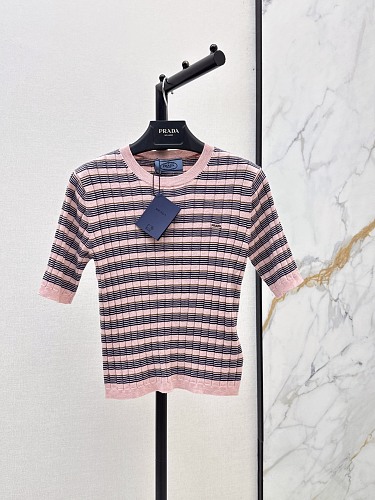 Sweater from Scarlettluxury