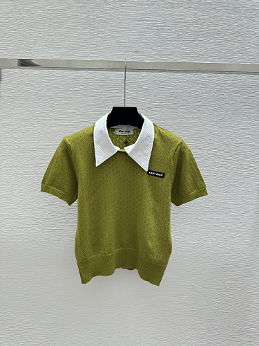Sweater from Scarlettluxury