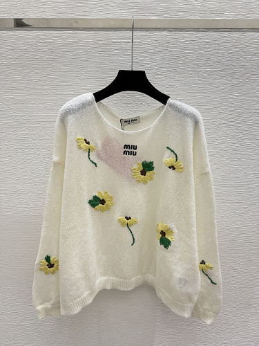 Sweater from Scarlettluxury