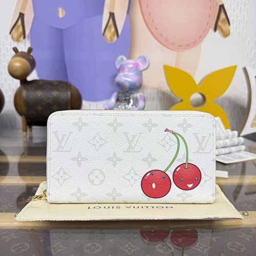 Wallet from Scarlettluxury