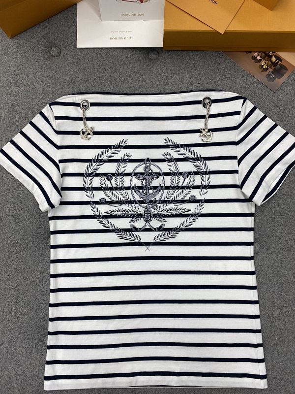 Tee from Scarlettluxury