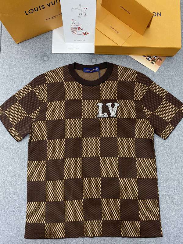 Tee from Scarlettluxury