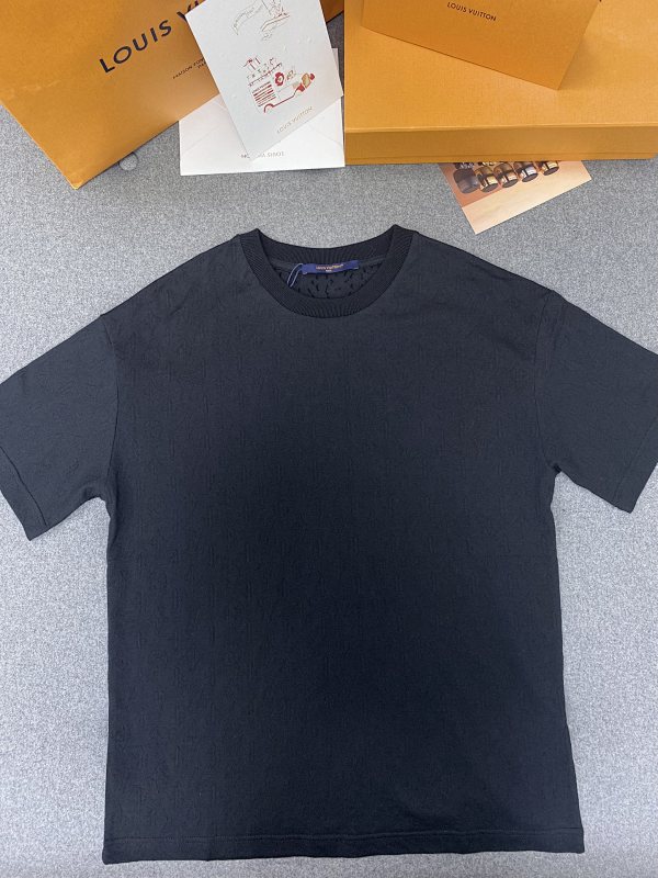 Tee from Scarlettluxury