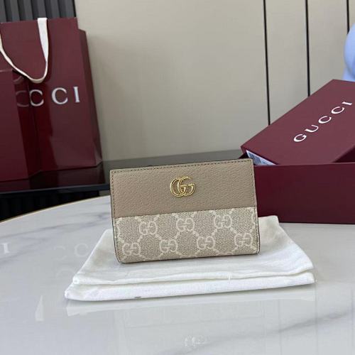 Supreme card holder