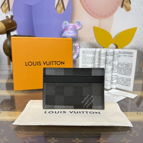 Card holder from Scarlettluxury