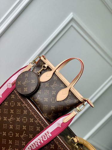 Shopping bag from Scarlettluxury