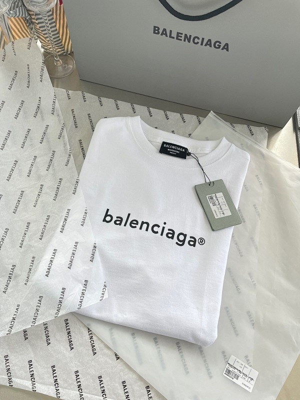 Balenciaga ππΌπ΄πΌ T Zp Unisex Zp