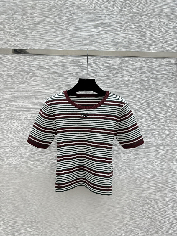 Sweater from Scarlettluxury