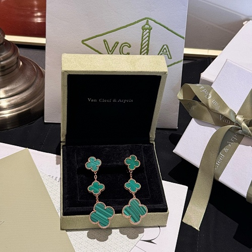Earrings from Scarlettluxury