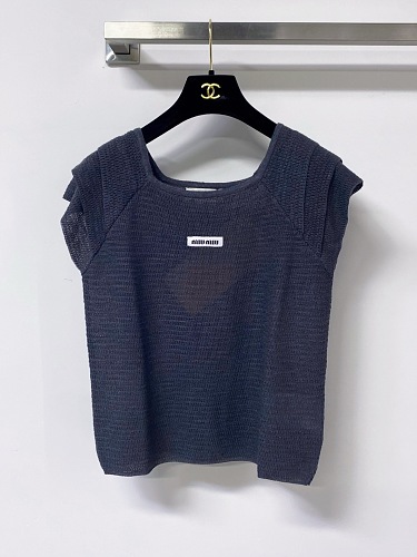 Tee from Scarlettluxury