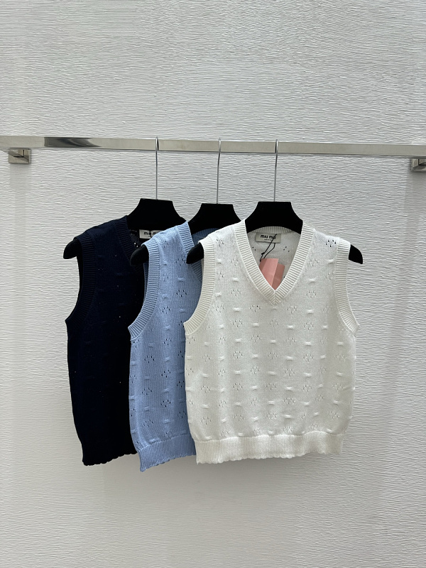 Sweater from Scarlettluxury