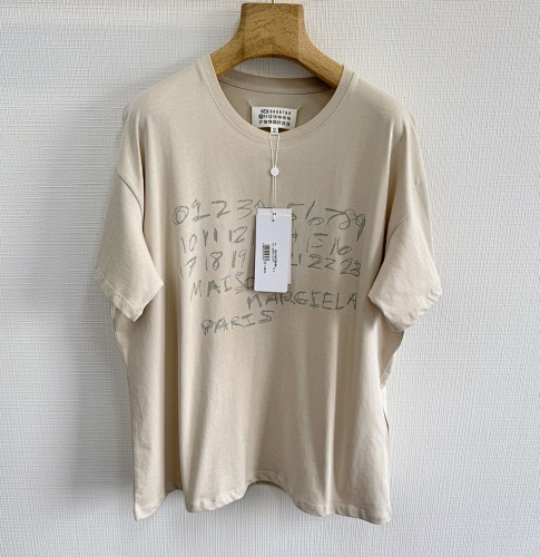 Tee from Scarlettluxury