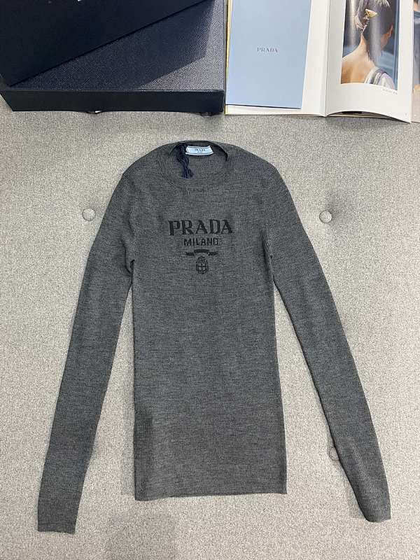 Sweater from Scarlettluxury
