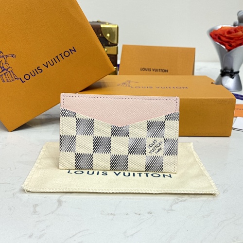 Card holder from Scarlettluxury