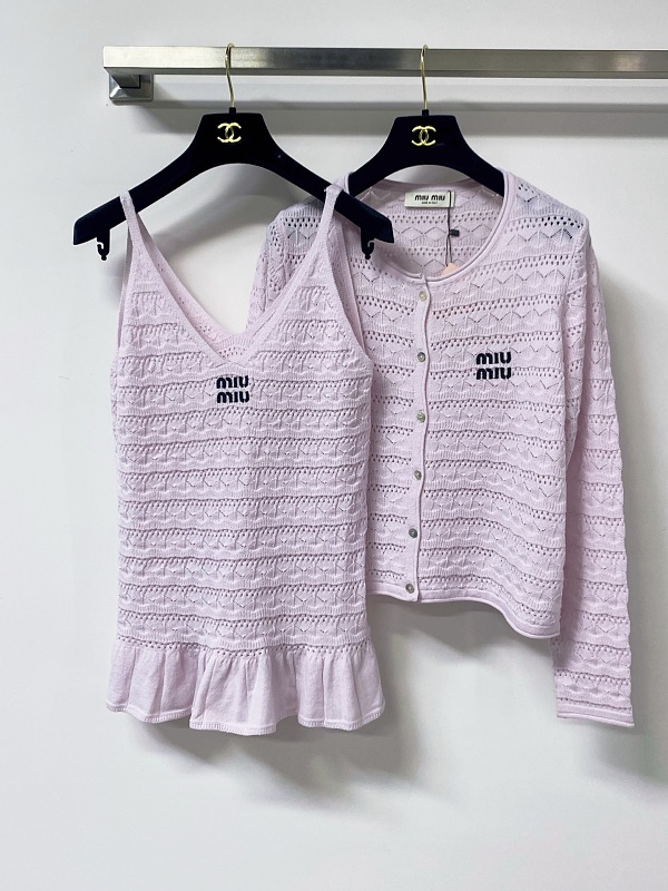 Sweater from Scarlettluxury