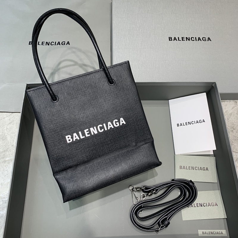 Balenciag Nappa Size19 8 21.5