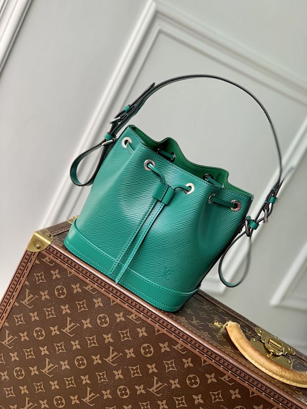 Louis Vuitton crossbody bag