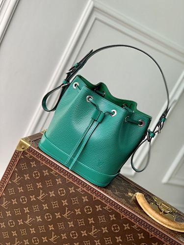 Louis Vuitton crossbody bag