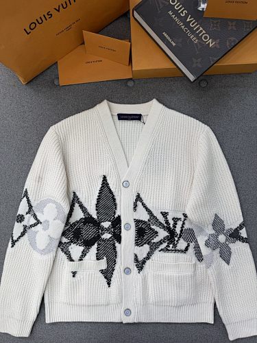 Sweater from Scarlettluxury
