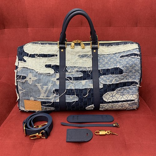 Louis Vuitton crossbody bag