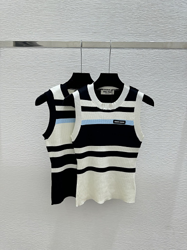 Sweater from Scarlettluxury