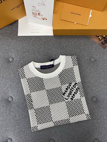 Tee from Scarlettluxury