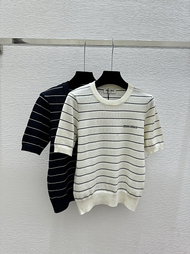 Sweater from Scarlettluxury