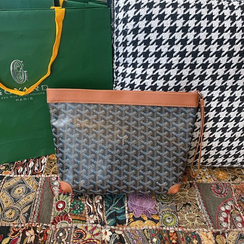 Goyard clutch