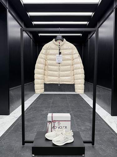 Moncler shopping bag