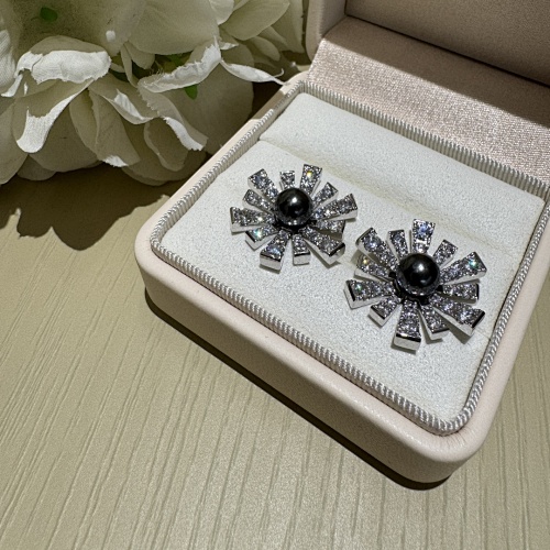 Earrings from Scarlettluxury