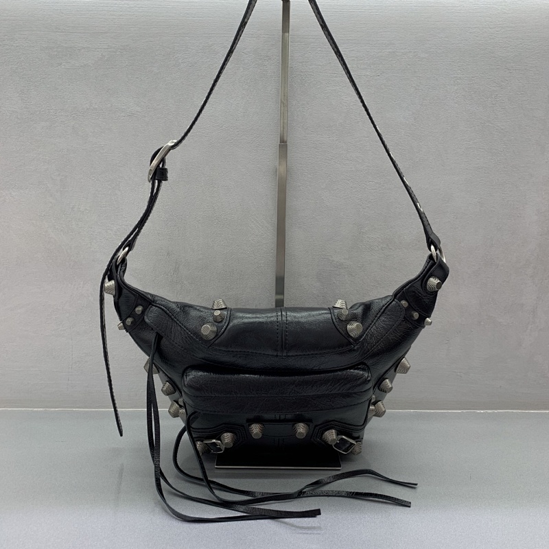 20cm- 42cm- 18cm- 3cm