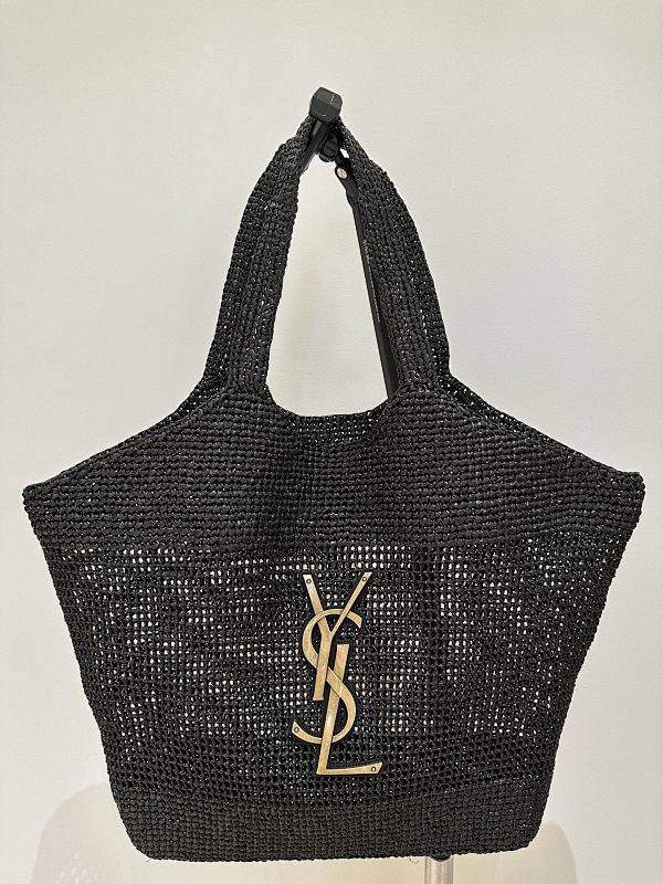 Shopping bag from Scarlettluxury
