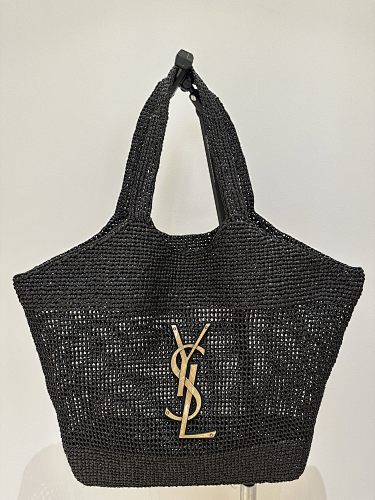 Shopping bag from Scarlettluxury