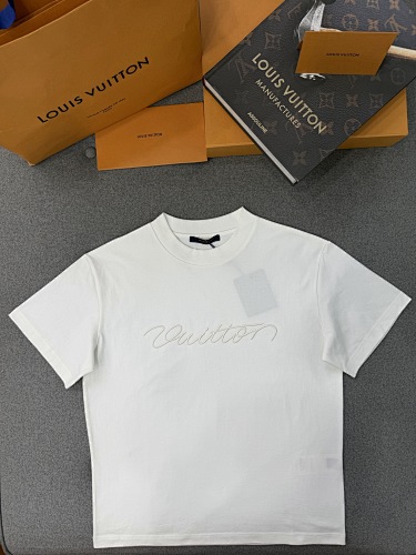 Tee from Scarlettluxury