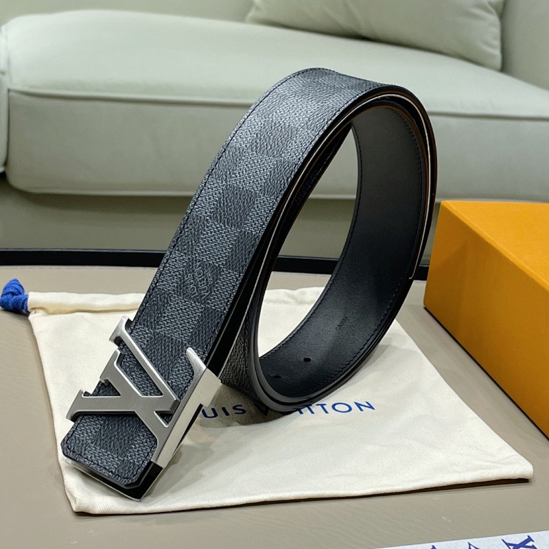 Louis Vuitton LV Initiales Monogram 40